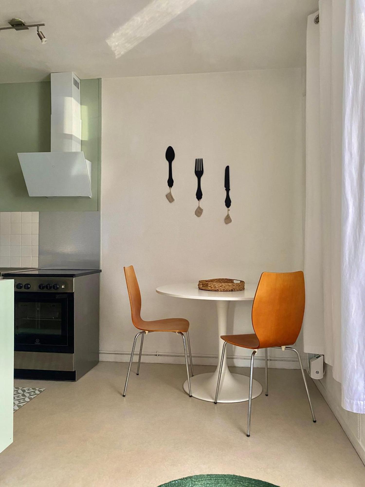Agreable Petit Gite Avec Piscine Et Jardinet ซาลีส์-เดอ-เบอาร์น ภายนอก รูปภาพ
